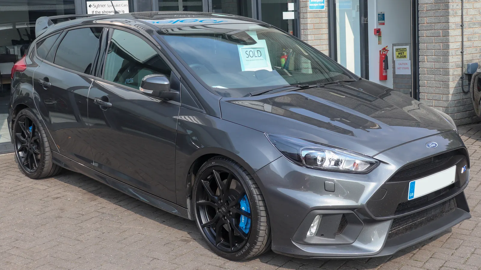 Ford Focus RS Mk3 gris Magnetic, vue de trois quarts avant